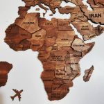 تصویر  نقشه جهان پازلی تک رنگ